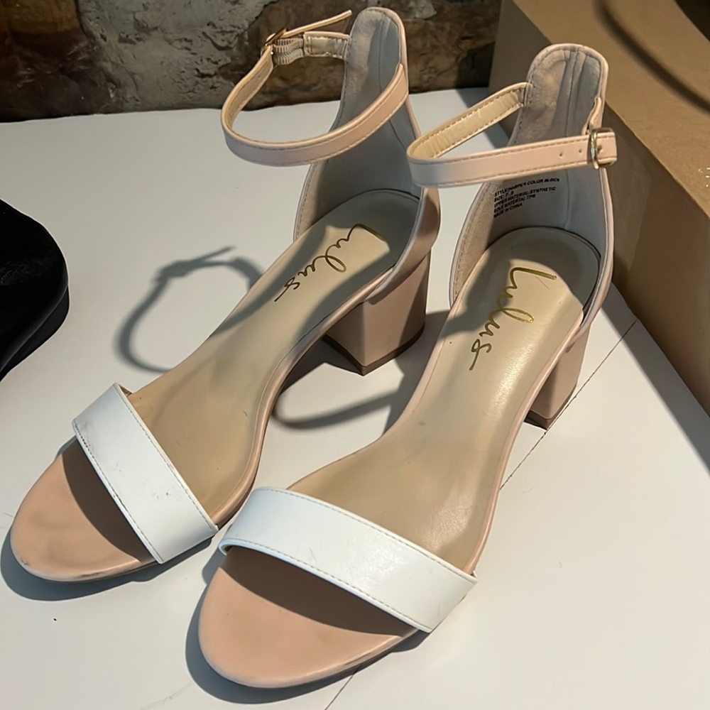 Lulus 7.5 nude white heels